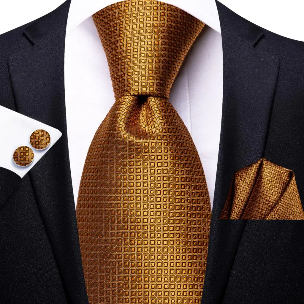 gold small square pattern tie set