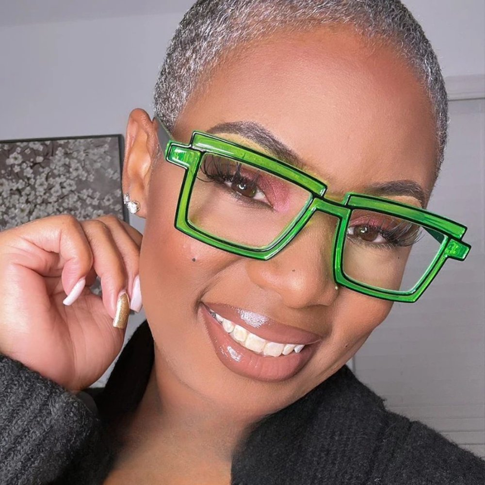 Model Using Cartoon Stripe Reading Dioptric Eyewear