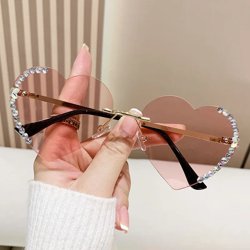 Crystal Loving Heart Fashionable Frameless Gradient Sunglasses