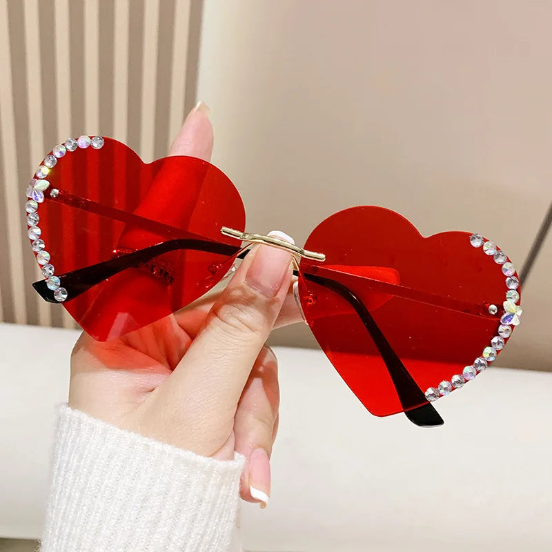 Red Crystal Loving Heart Fashionable Frameless Gradient Sunglasses