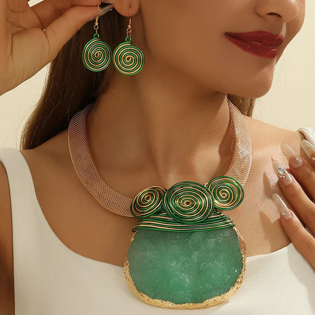 green Crystal Rhinestone Aluminum Wire Necklace