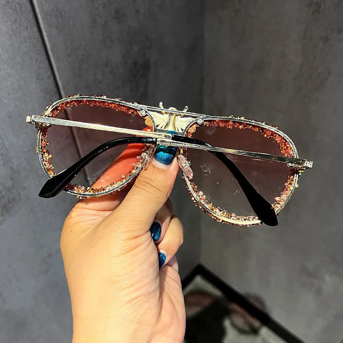black view Diamonds Retro Metal Large Frame Sunglasses