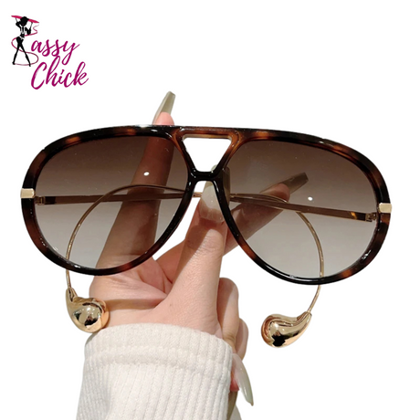 Double Bridge Oversized Pilot Sunglasses Sassy Chick Logo