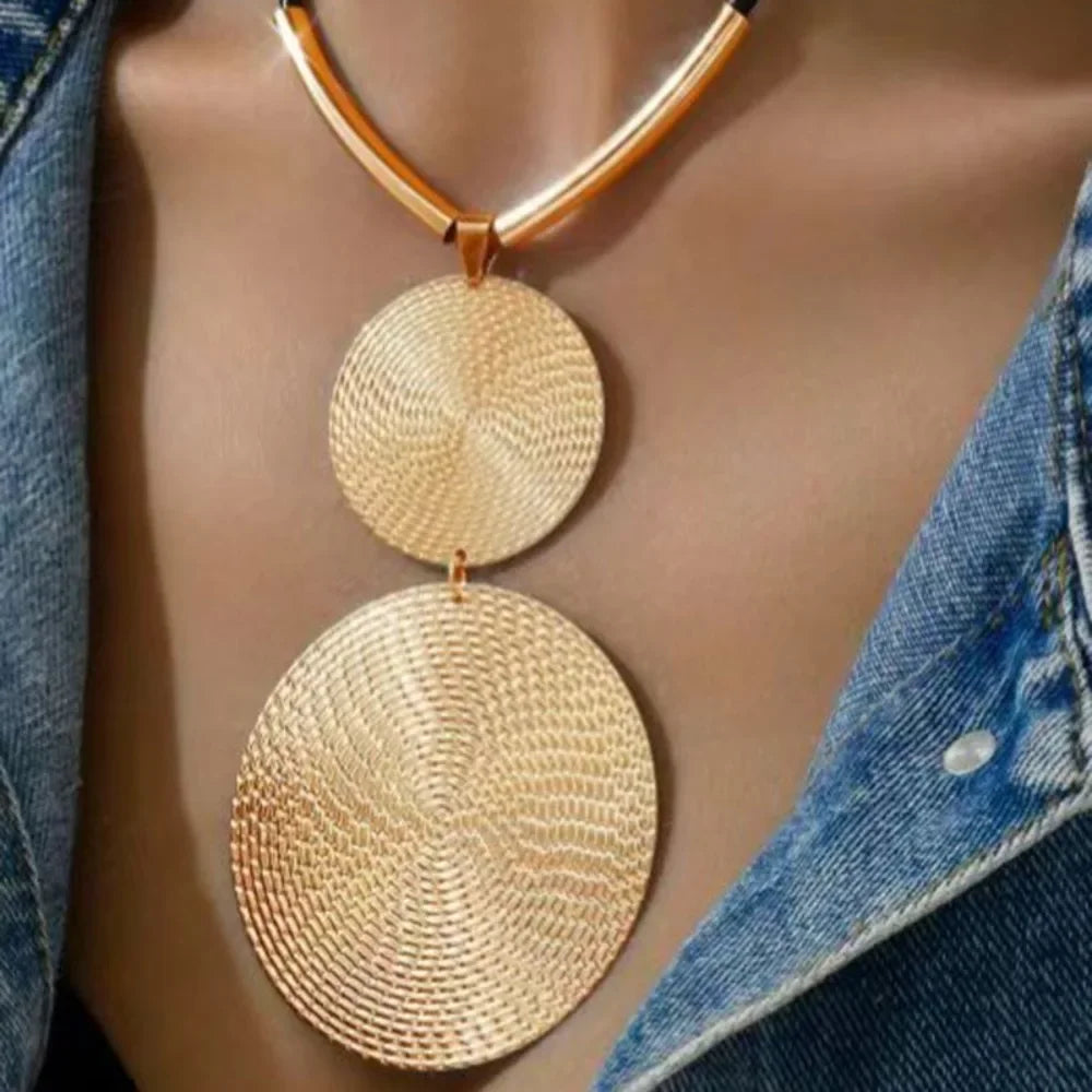 Exaggerated Vintage Punk Style Circular Necklace