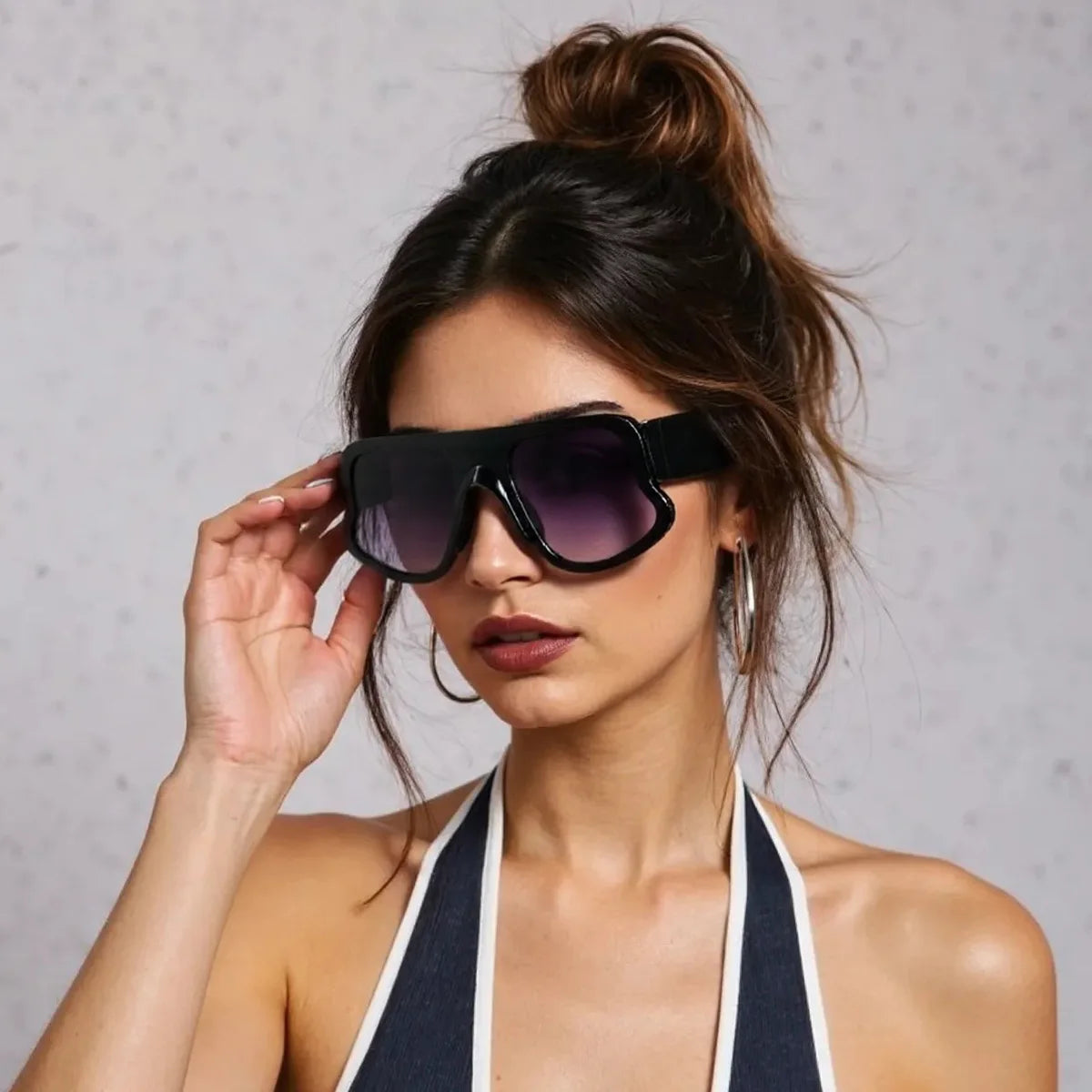 Model using Fashion Rectangle Women Sunglasses