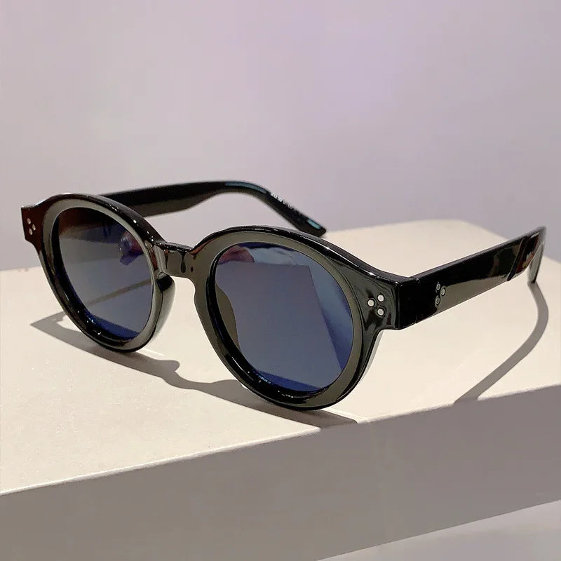 Black Fashion Rivets Gradient Candy Color Sunglasses
