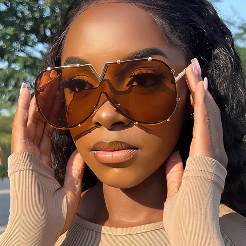 Model Using Female Driving Cycling Travel Windproof Pilot Sunglasses