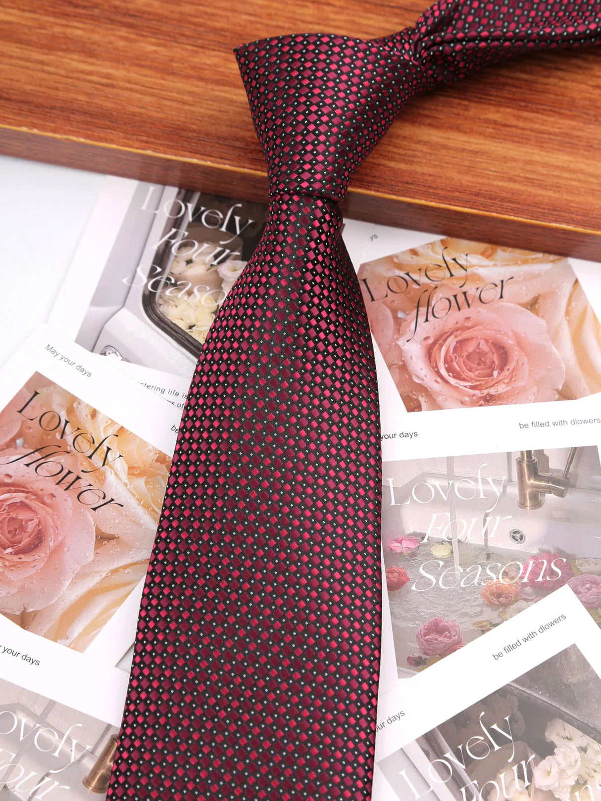 Red Floral Casual Wear Jacquard Suits Necktie