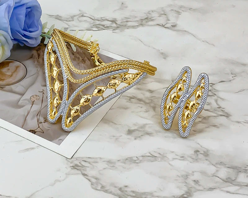 Necklace and earring