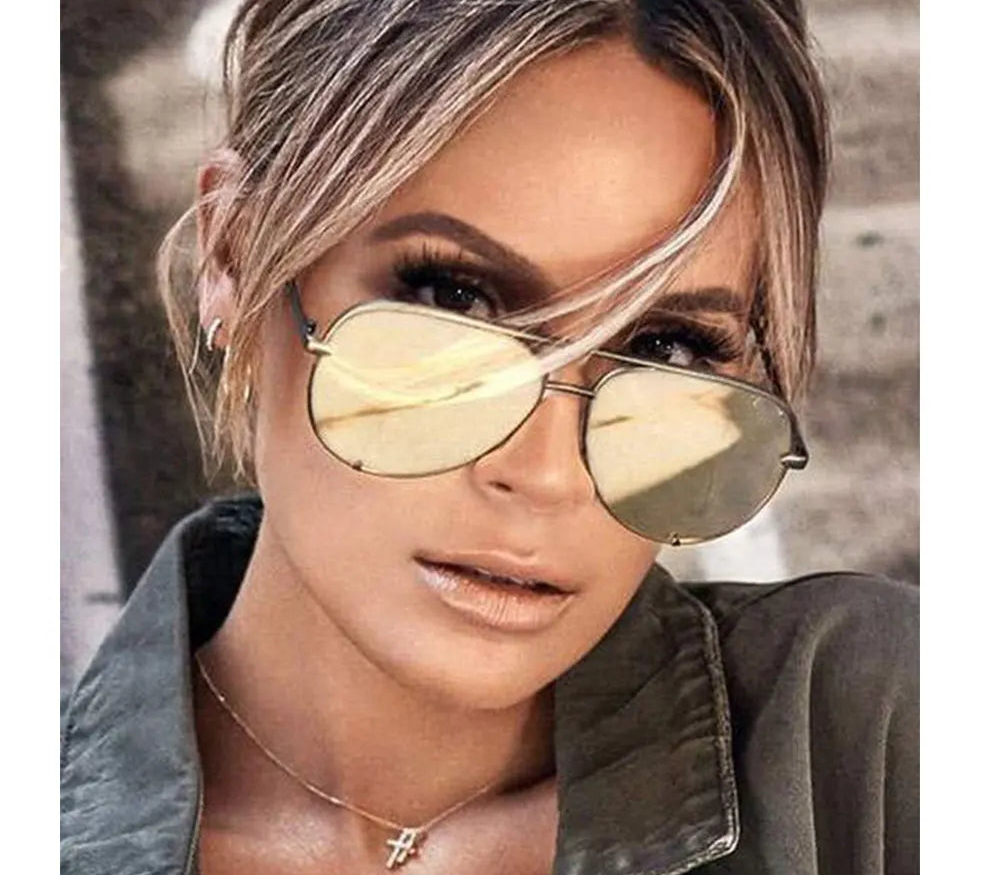 Model using Luxury Pilot Vintage Oversized Sunglasses