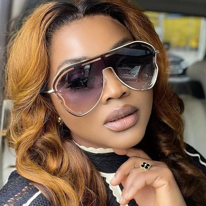 model using Luxury Vintage Hollow Pilot Sunglasses