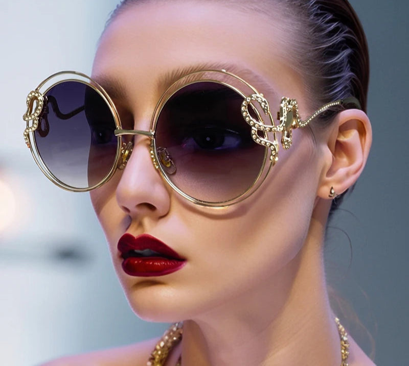 model using Metal Hollow Frame Round Sunglasses