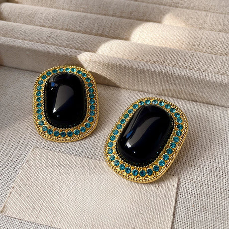 pearl earring