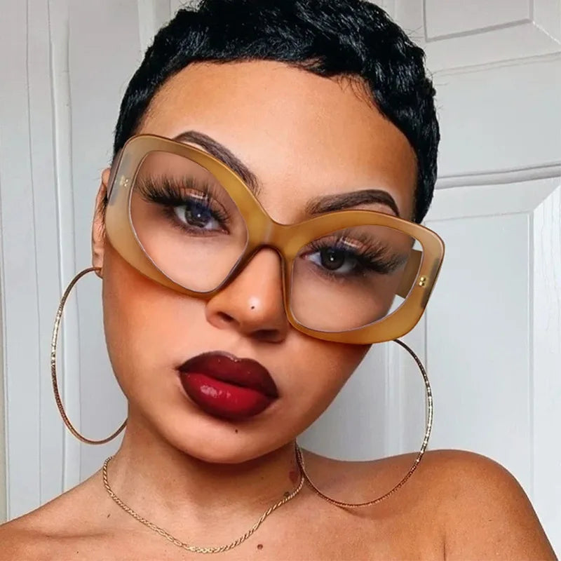 Model using Oversized Cat Eye Chunky Reading Glasses