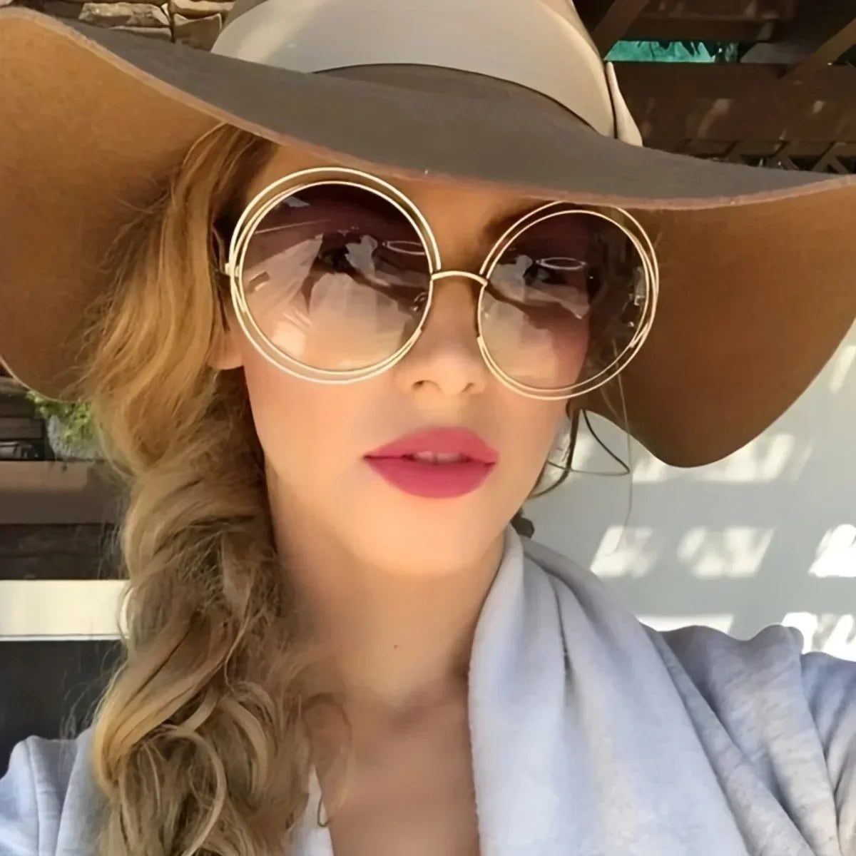 Model Using Oversized Fashion Round Gradient Lenses Sunglasses