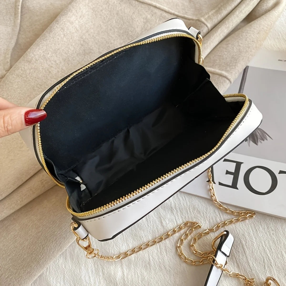Compartment of Personalized Tape Audio Tape PU Crossbody Bag