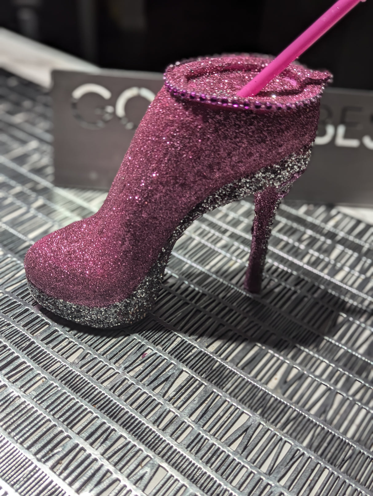 Stiletto Heel Tumbler Cup pink grey background