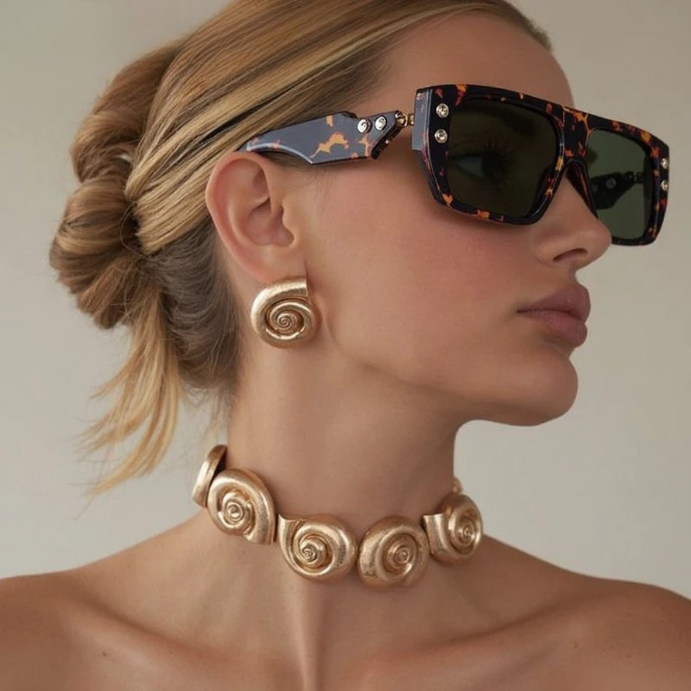 Model Using Polarized Punk Square Sunglasses