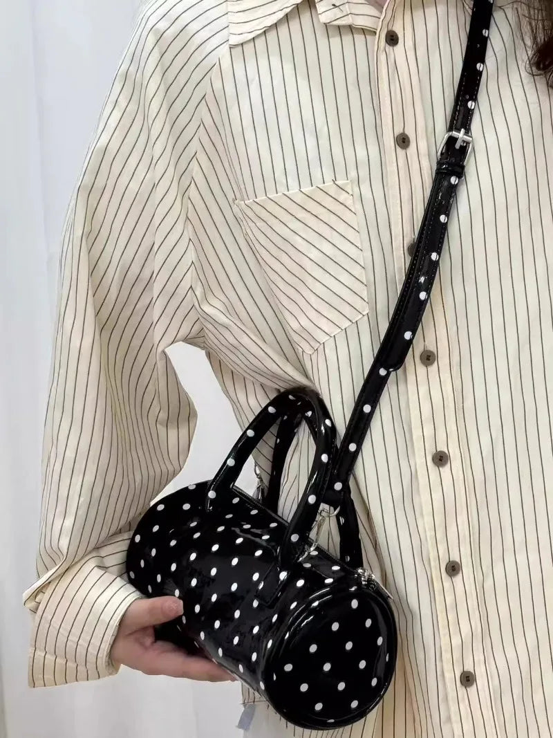 model using Polka Dot Barrel-shaped Cute Commuter Sac Handbag