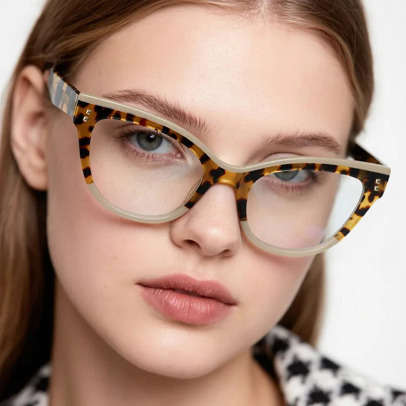Model Using Retro Cat Eye Fashion Optical Glasses