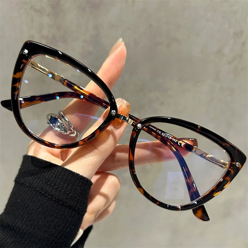 Retro Cat Eye Myopia Photochromic Eyeglasses