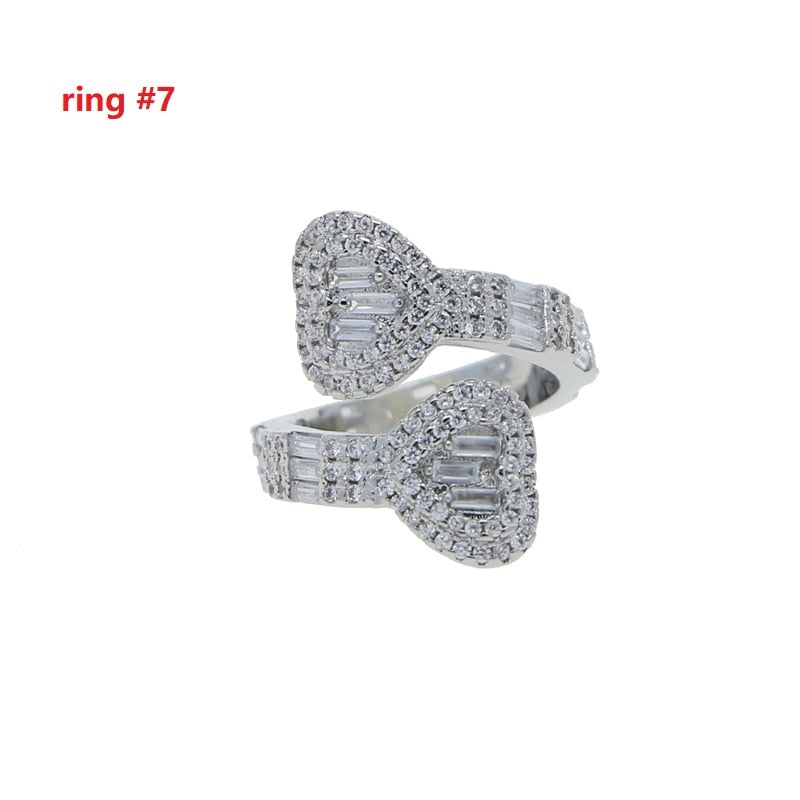 Dazzling Geometric Classic Heart-Shaped Bracelet