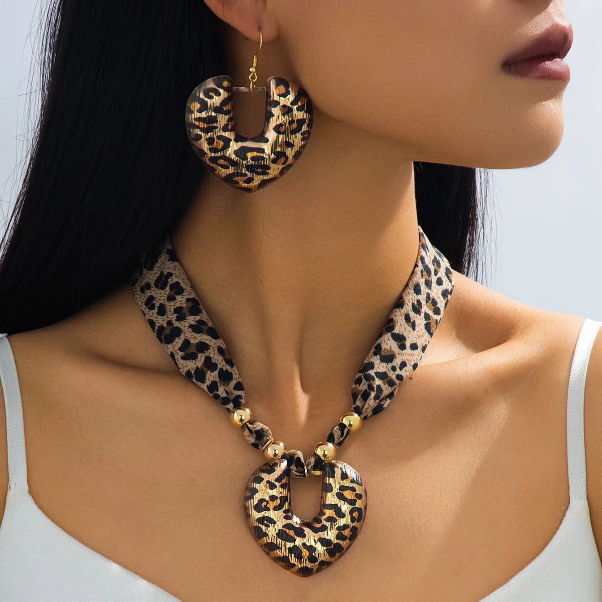 Model using Silk Leopard Heart-Shaped Pendant Scarf Necklace