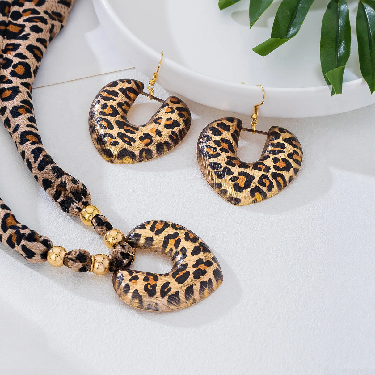 Silk Leopard Heart-Shaped Pendant Scarf Necklace