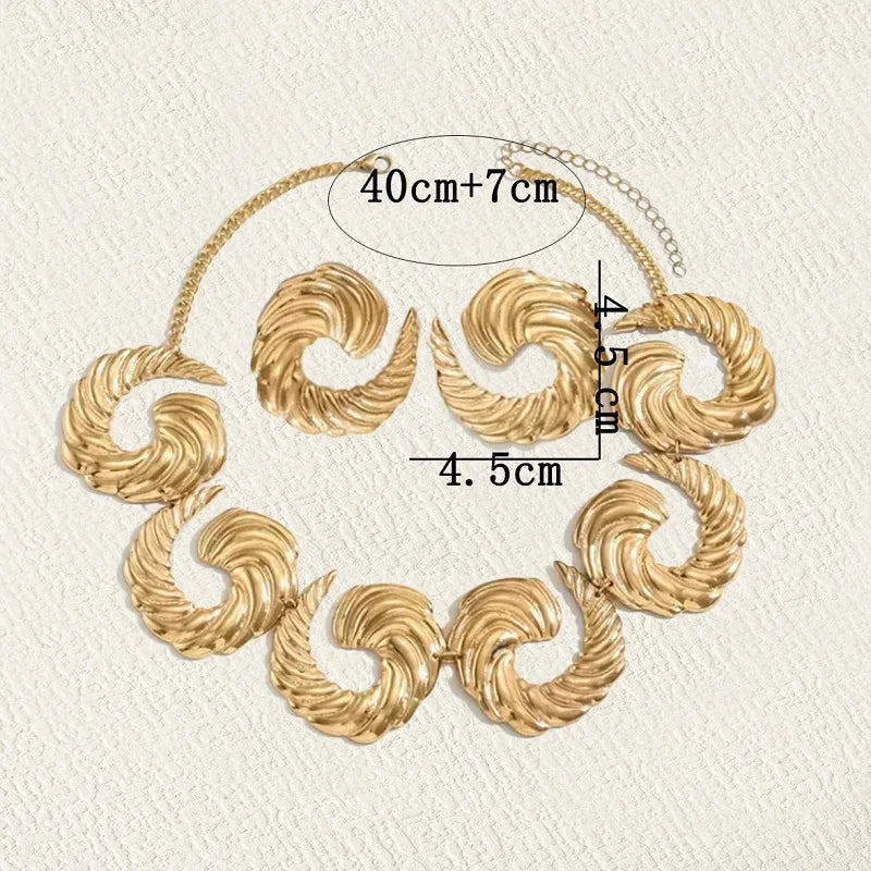 Size of Spiral Vintage Pendant Chain Jewelry Set