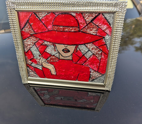 Red Gold Stain Glass Diva Pic