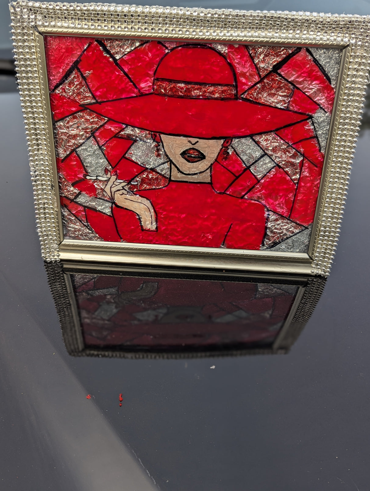 red gold Stain Glass Diva Pic