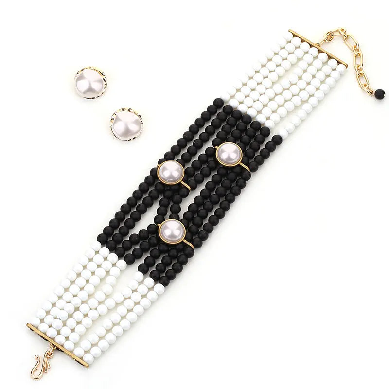 Statement Vintage Pearls Chocker Necklace