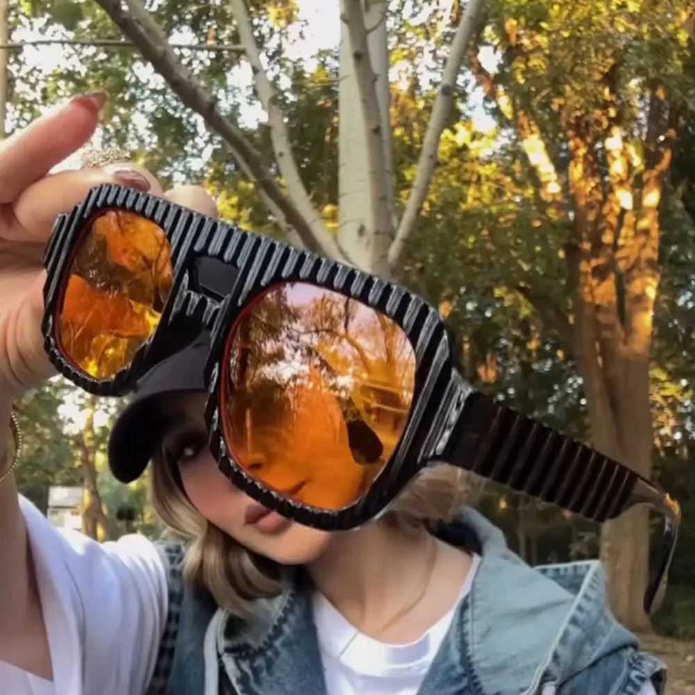 Model Using Stripe Design UV Protection Square Frame Sunglasses