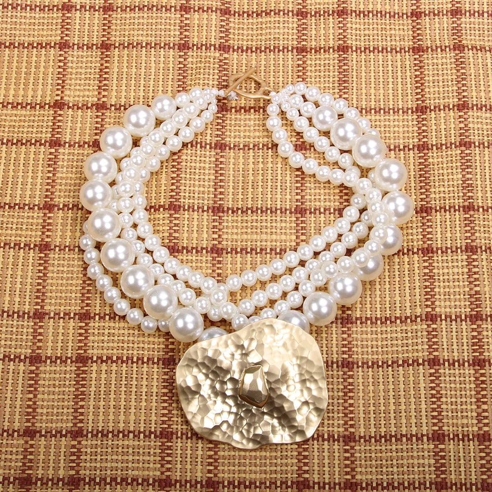 Trendy Vintage Pearls Party Necklace