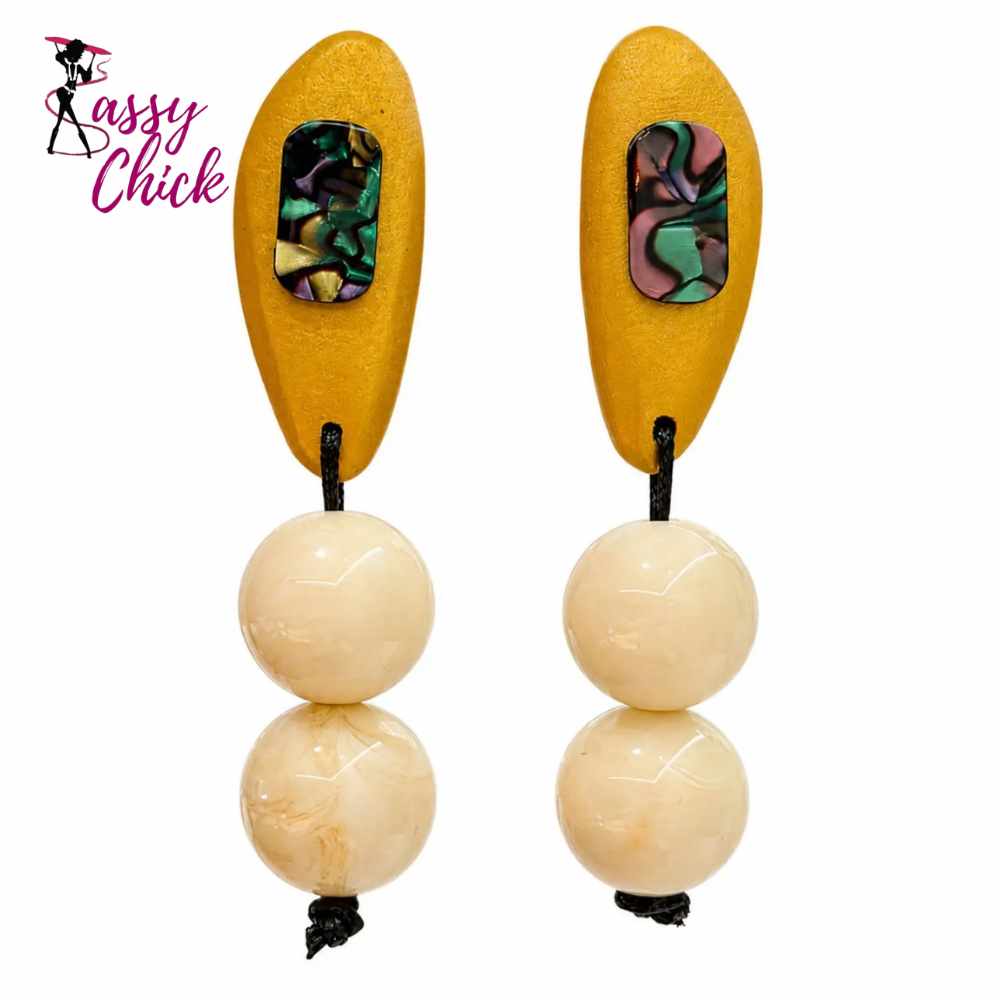 Vintage-style Niche Beige Resin Beaded Earrings Sassy Chick Logo