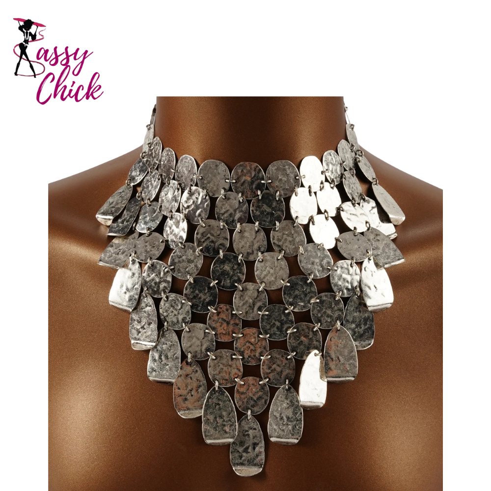 Vintage Irregular Circular Necklace Sassy Chick Logo