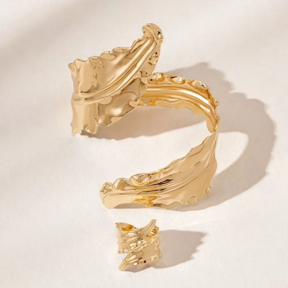 Vintage Pleated Leaf Bracelet Spiral Girls Accessories