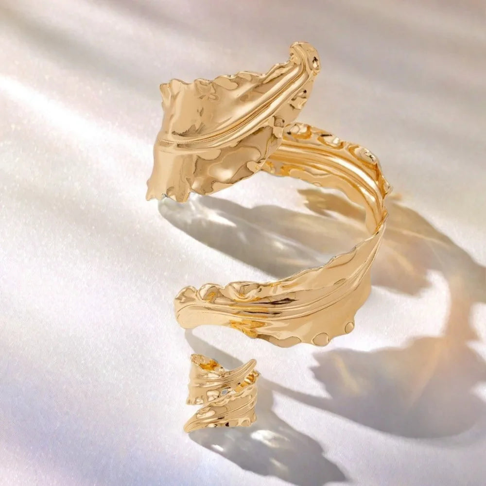 Vintage Pleated Leaf Bracelet Spiral Girls Accessories