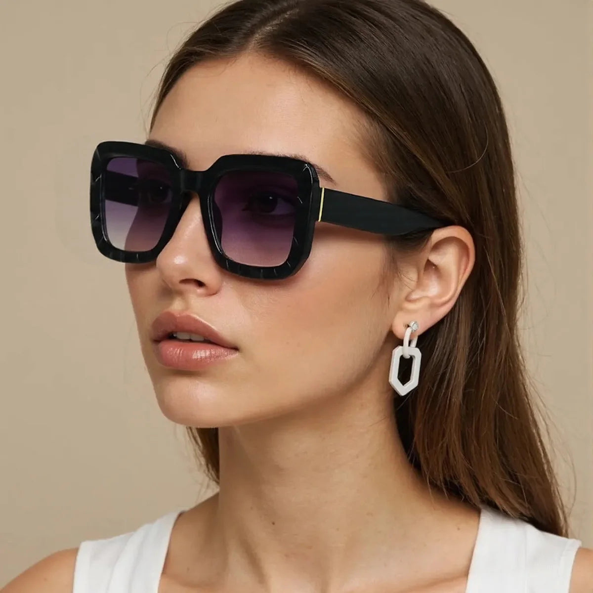 Model using Vintage Square Gradient Glasses