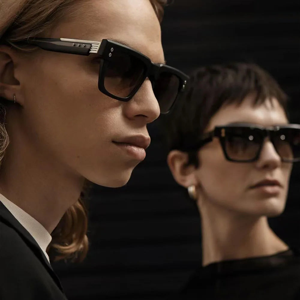 Model Using Women Luxury Fashion Square Sunglass