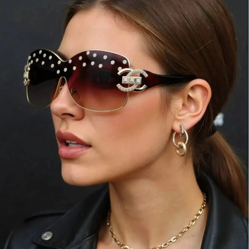 model using Wrap-around Sun Glasses