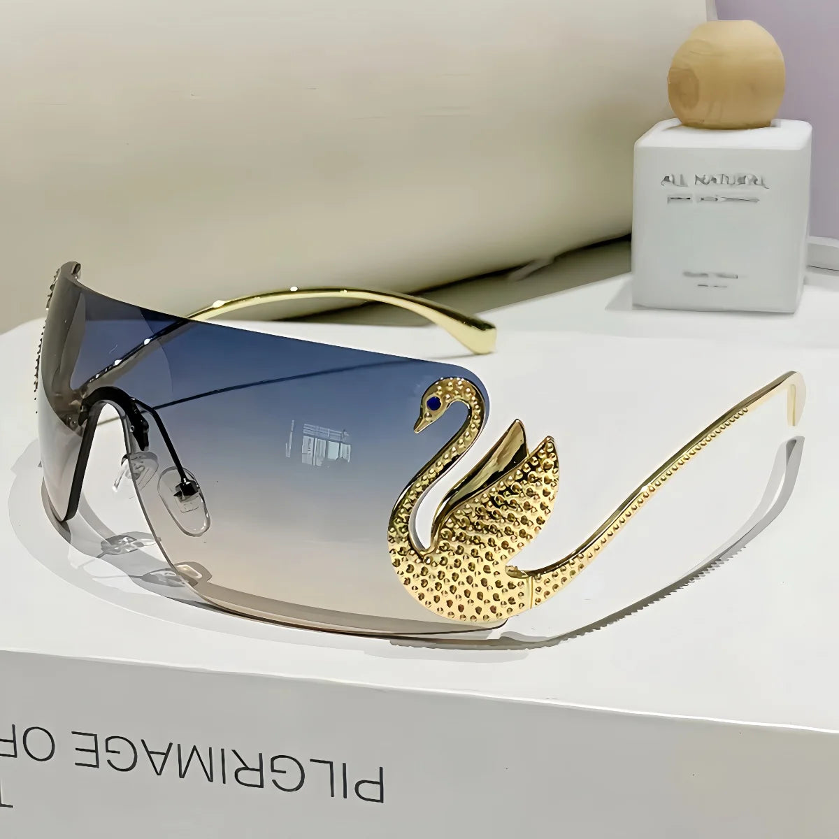 retro-inspired fashion sunglasses