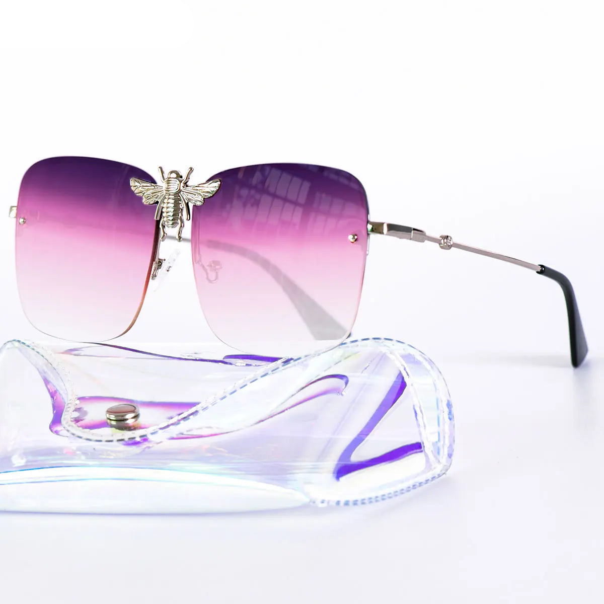 Square metal retro sunglasses with UV400 protection and luxury-inspired frame for women.