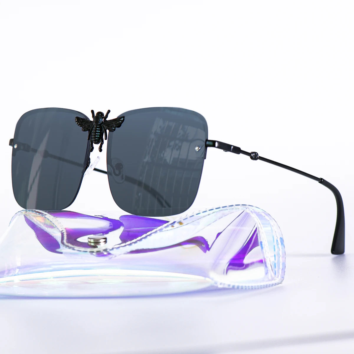 Square metal retro sunglasses with UV400 protection and luxury-inspired frame for women.