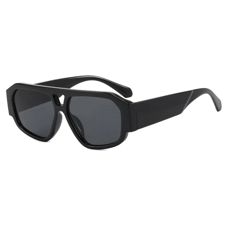 Women’s vintage square sunglasses with double beam frame, black gradient lens, and UV400 outdoor fashion eyewear.