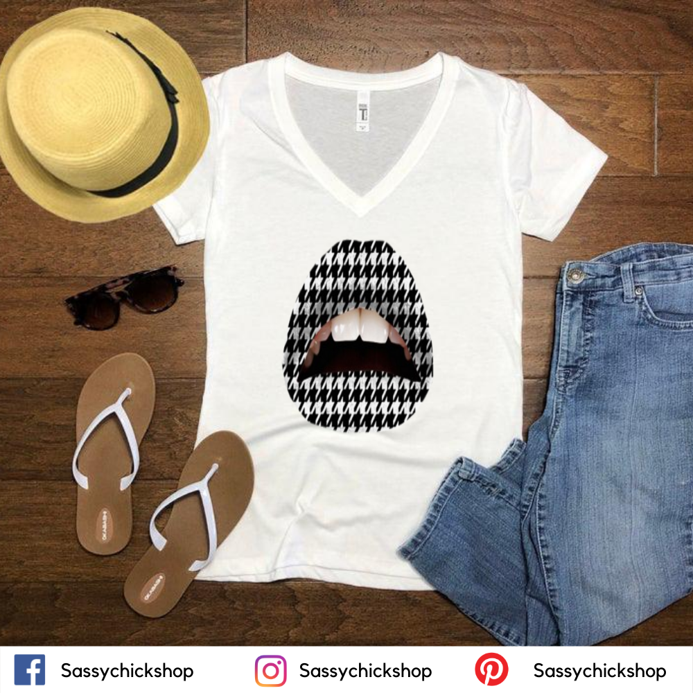 B&W Lips V-Neck - Shop Sassy Chick