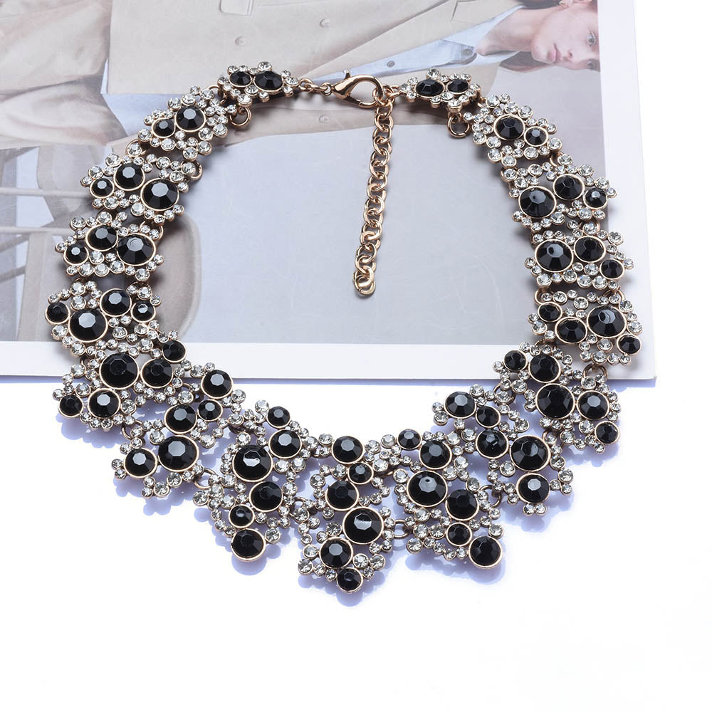 Black Crystal Pearls Necklace