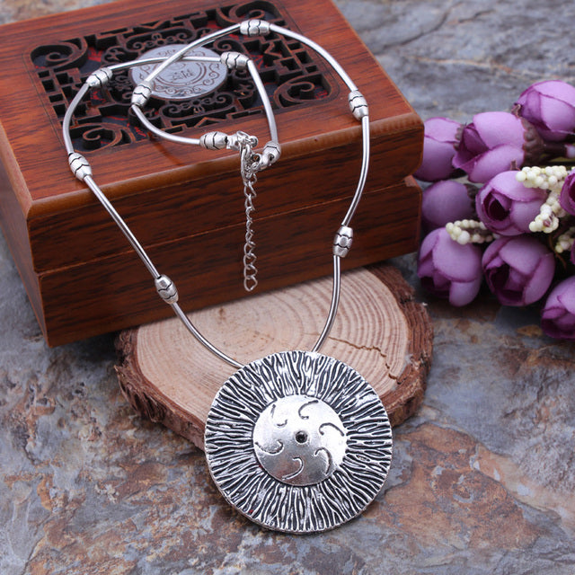 Circle Silver Carved Necklaces