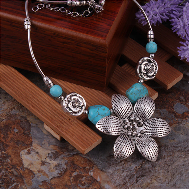 Flower Silver Carved Necklaces