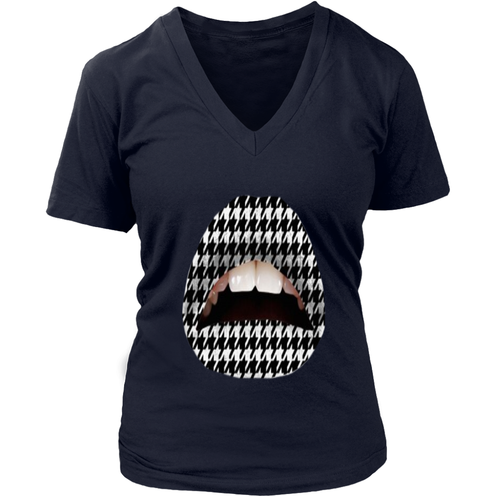 B&W Lips V-Neck - Shop Sassy Chick